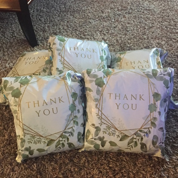 Meet your Posher, Fiona - Picture 3 of 3